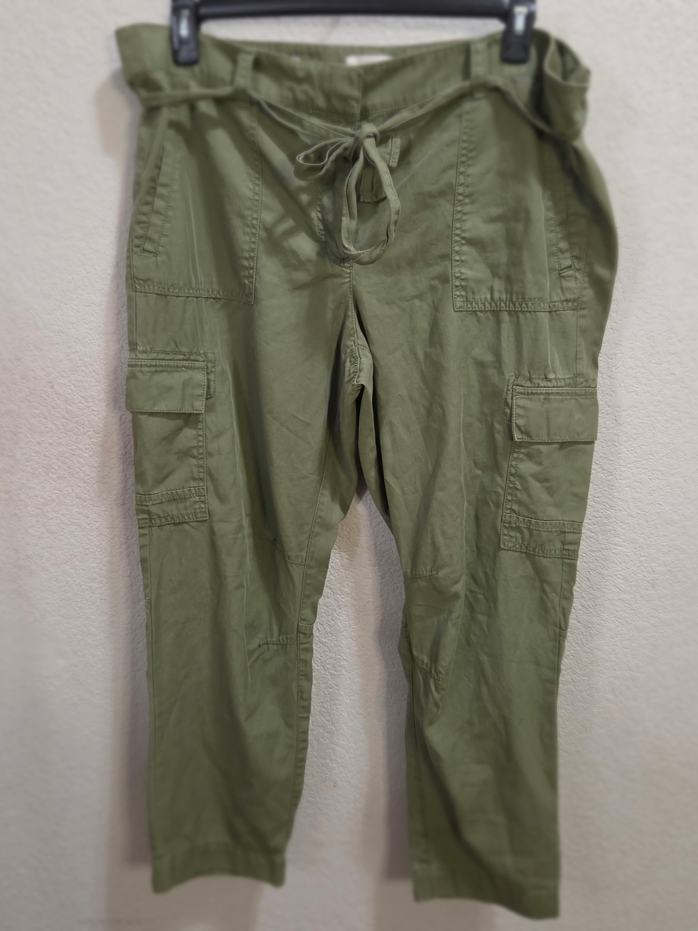 LOFT Men's Olive Cargo Pants with Drawstring Waist